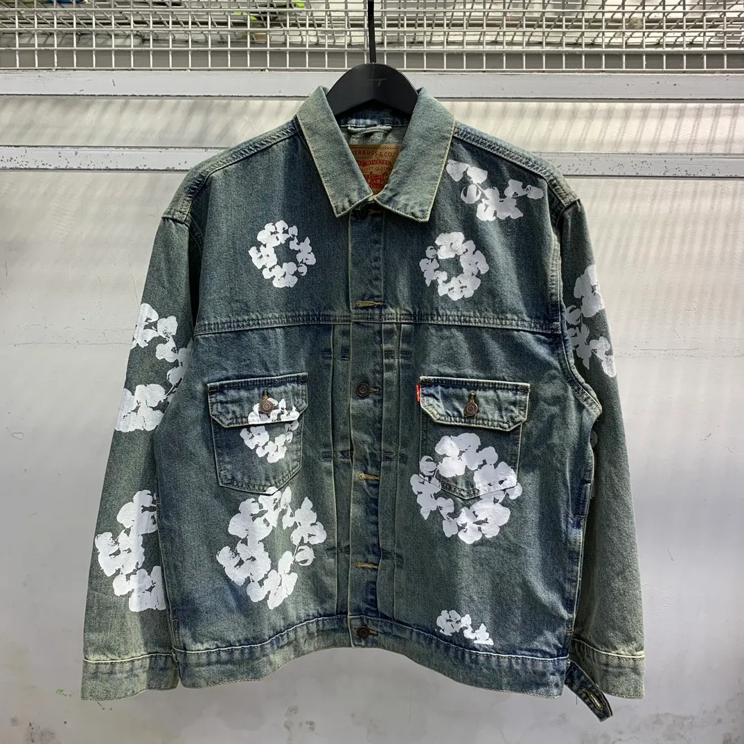 D106# P286 Denim Tears Kapok printed high-quality denim jacket. The official website has the most complete version and color matching, 6 colors! ! !  color: dark blue, light blue, vintage blue, denim blue, black, white size: S M L XL
